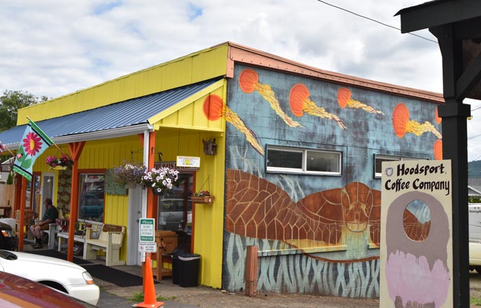 WA-Hoodsport-Coffee-ArtShop_Gloria_700 Colorful Hoodsport Businesses