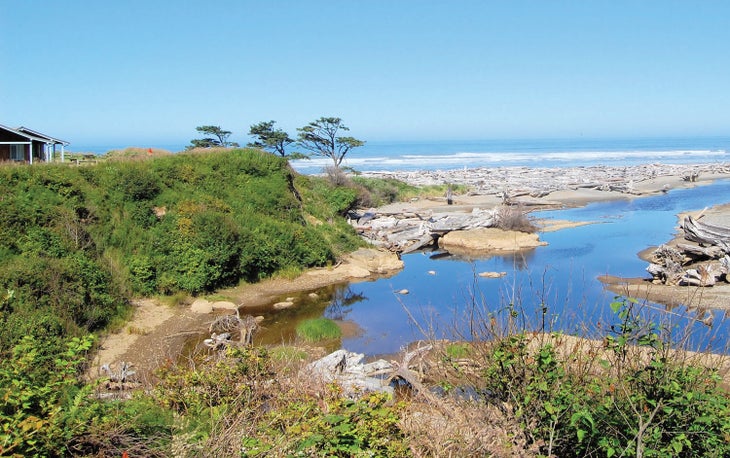 Cabin overlooking Kalaloch Beach in Olympic National Park