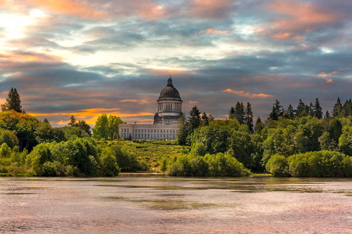 WA-Olympia-CapitolBuilding-CapitonLake-sunrise_DP_700 Sunrise over the capitol building and Capitol Lake in Olympia, Washington